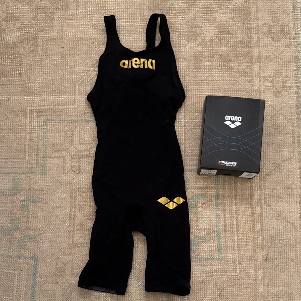 Arena Powerskin carbon air 2 Black and Gold Tech suit